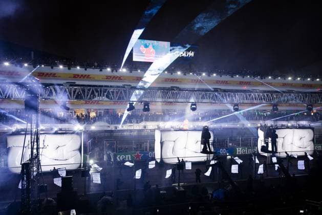 LAS VEGAS - J Balvin during the opening ceremony prior to the Formula 1 Grand Prix at the Las Vegas Strip Circuit. ANP SEM VAN DER WAL F1 Grand Prix of Las Vegas - Previews 2022 23 xVIxANPxSportx xxANPxIVx 483994132 originalFilename: 483994132.jpg