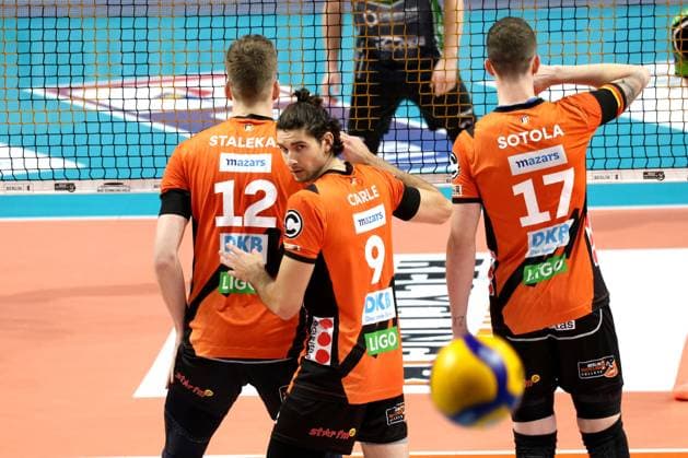 DEU, DVV, 1 VBL, BR Volleys vs Bitterfeld Wolfen, 15 11 2023, Max Schmeling Halle, Berlin, DEU, DVV, 1 VBL, BR Volleys vs Bitterfeld Wolfen, in the picture Timothee Carle BR Volleys 9 , Saso Stalekar BR Volleys 12 , Marek Sotola BR Volleys 17 Photo Juergen Engler nordphoto GmbH nordphotoxGmbHx xEngler nph00076