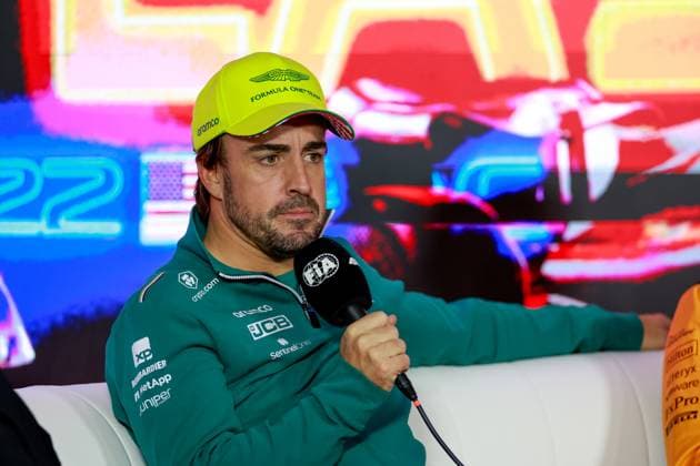 14 Fernando Alonso ESP, Aston Martin Aramco Cognizant F1 Team , F1 Grand Prix of Las Vegas at Las Vegas Strip Circuit on November 15, 2023 in Las Vegas, United States of America Photo by HOCH ZWEI Las Vegas United States of America