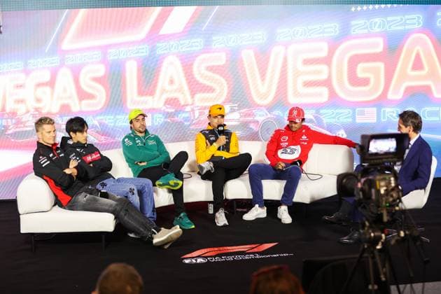 HULKENBERG Nico (ger), Haas F1 Team VF-23 Ferrari, ZHOU Guanyu (chi), Alfa Romeo F1 Team Stake C43, ALONSO Fernando (spa), Aston Martin F1 Team AMR23, NORRIS Lando (gbr), McLaren F1 Team MCL60, SAINZ Carlos (spa), Scuderia Ferrari SF-23, portrait press conference, PK, Pressekonferenz during the 2023 Formula 1 Heineken Silver Las Vegas Grand Prix, 21th round of the 2023 Formula One World Championship, WM, Weltmeisterschaft from November 17 to 19, 2023 on the Las Vegas Strip Circuit, in Las Vegas, USA - F1 - LAS VEGAS GRAND PRIX 2023 DPPI Panoramic 00123046_AV6_3762