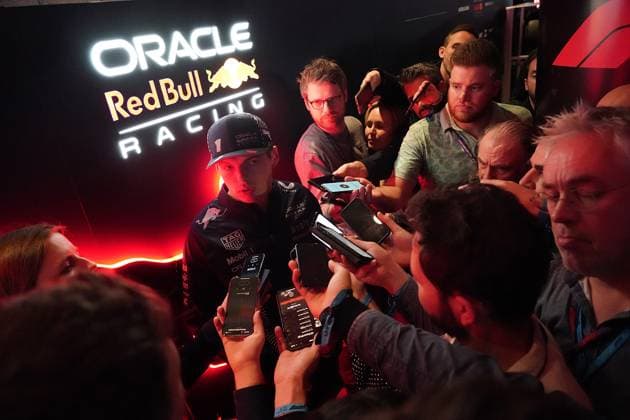 15 11 2023, Las Vegas Street Circuit, Las Vegas, FORMULA 1 HEINEKEN SILVER LAS VEGAS GRAND PRIX 2023 ,in the picture Max Verstappen NLD , Oracle Red Bull Racing answers the journalists questions Las Vegas Las Vegas Street Circuit United States  eu-images-506