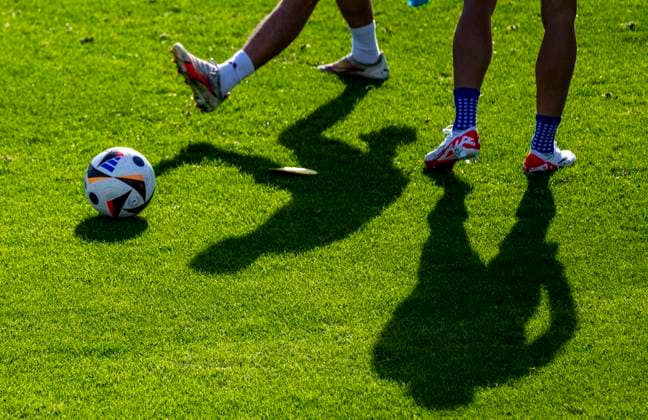 Sport Bilder des Tages November 16, 2023, Florence, Italy: Italy players during a training session of the Italian national soccer team at the Coverciano traning centre near Florence, Italy, 16 November 2023..ANSA CLAUDIO GIOVANNINI UEFA EURO, EM, Europameisterschaft,Fussball 2024: Italy s training session  - ZUMAa110 20231116_zaf_a110_003 Copyright: xClaudioxGiovanninix