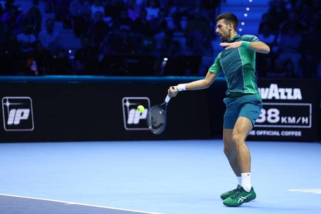 Novak Djokovic vs Hubert Hurkacz Novak Djokovic of Serbia in action during the Round Robin singles match between Novak Djokovic of Serbia and Hubert Hurkacz of Poland on Day five of the Nitto ATP, Tennis Herren World Tour Finals. Torino Pala Alpitour Italy Copyright: xMarcoxCanonierox