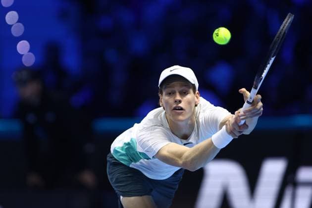 Jannik Sinner vs Holger Rune Jannik Sinner of Italy in action during the Round Robin singles match between Jannik Sinner of Italy and Holger Rune of Denmark on Day five of the Nitto ATP, Tennis Herren World Tour Finals. Torino Pala Alpitour Italy Copyright: xMarcoxCanonierox