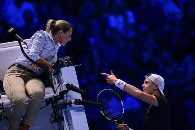 Sport Bilder des Tages Foto Marco Alpozzi LaPresse 16 Novembre 2023 Torino - Italia - - Tennis Nitto ATP, Tennis Herren Finals - Jannik SINNER (ITA) ) vs Holger RUNE (DEN) Nella foto: Holger Rune (Denmark) parla con l& x2019;arbitro di sedia November 16, 2023 Turin - Italy - Sport - Tennis Nitto ATP Finals - Jannik SINNER (ITA) ) vs Holger RUNE (DEN) In the pic: Holger Rune (Denmark) talk with chair umpires  Copyright: xMarcoxAlpozzi LaPressex