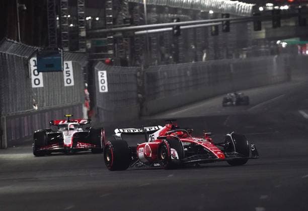 FORMULA 1 HEINEKEN SILVER LAS VEGAS GRAND PRIX 2023 16 11 2023, Las Vegas Street Circuit, Las Vegas, FORMULA 1 HEINEKEN SILVER LAS VEGAS GRAND PRIX 2023 ,in the picture Charles Leclerc MCO , Scuderia Ferrari, Nico Hülkenberg DEU , MoneyGram Haas F1 Team nordphotoxGmbHx xBratic nph00250
