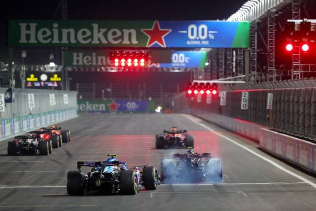 10 Pierre Gasly FRA, BWT Alpine F1 Team , 44 Lewis Hamilton GBR, Mercedes AMG Petronas F1 Team , F1 Grand Prix of Las Vegas at Las Vegas Strip Circuit on November 17, 2023 in Las Vegas, United States of America Photo by HOCH ZWEI Las Vegas United States of America