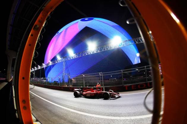 LAS VEGAS, NV - NOVEMBER 17: Ferrari driver Carlos Sainz (55) of Spain races past the Sphere during the early morning second practice session for the Formula 1 Heineken Silver Las Vegas Gran Prix on November 17, 2023 on the Las Vegas Street Circuit in Las Vegas, Nevada. (Photo by Jeff Speer Icon Sportswire) AUTO: NOV 16 F1 Las Vegas Grand Prix EDITORIAL USE ONLY Icon2311170141