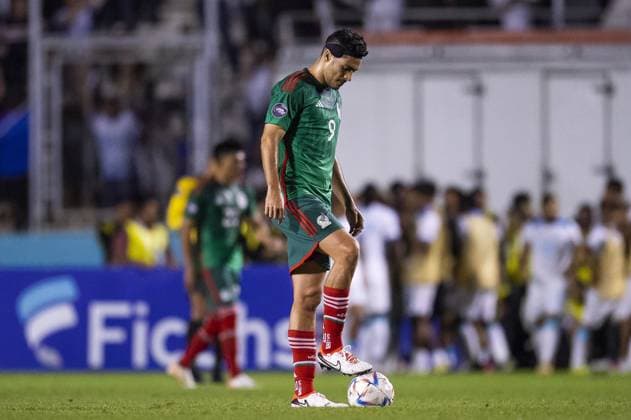 RECORD DATE NOT STATED CONCACAF NATIONS LEAGUE 2022-2023 Honduras 2-0 Mexico CFI Raul Jimenez of Mexico during the game Honduras vs Mexican national team, Nationalteam (Mexico), corresponding to the Quarterfinals First Leg of the Concacaf Nations League 2023-2024, at Jose de la Paz Herrera Ucles National Stadium in Tegucigalpa, on November 17, 2023. <br><br> Raul Jimenez de Mexico durante el partido Honduras vs Seleccion Nacional Mexicana (Mexico), correspondiente a Cuartos de Final Ida de la Liga de Naciones de Concacaf 2023-2024, en el Estadio Nacional Jose de la Paz Herrera Ucles en Tegucigalpa, el 17 de Noviembre de 2023. TEGUCIGALPA HONDURAS HONDURAS  Copyright: xJosexLuisxMelgarejox 20231117224237_CNL_CFI_HON_MEX_JIMENEZ252