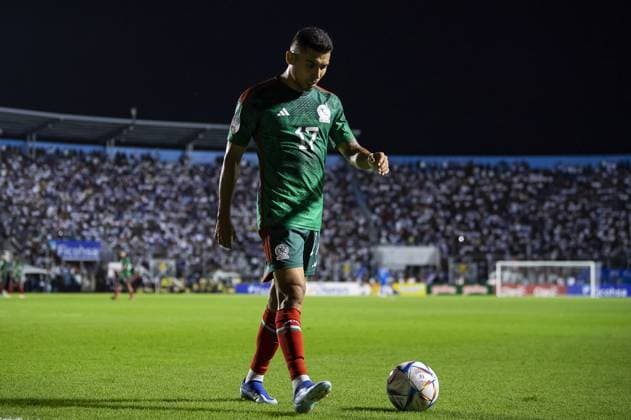 RECORD DATE NOT STATED CONCACAF NATIONS LEAGUE 2022-2023 Honduras 2-0 Mexico CFI Orbelin Pineda of Mexico during the game Honduras vs Mexican national team, Nationalteam (Mexico), corresponding to the Quarterfinals First Leg of the Concacaf Nations League 2023-2024, at Jose de la Paz Herrera Ucles National Stadium in Tegucigalpa, on November 17, 2023. <br><br> Orbelin Pineda de Mexico durante el partido Honduras vs Seleccion Nacional Mexicana (Mexico), correspondiente a Cuartos de Final Ida de la Liga de Naciones de Concacaf 2023-2024, en el Estadio Nacional Jose de la Paz Herrera Ucles en Tegucigalpa, el 17 de Noviembre de 2023. TEGUCIGALPA HONDURAS HONDURAS  Copyright: xJosexLuisxMelgarejox 20231117225736_CNL_CFI_HON_MEX_PINEDA263