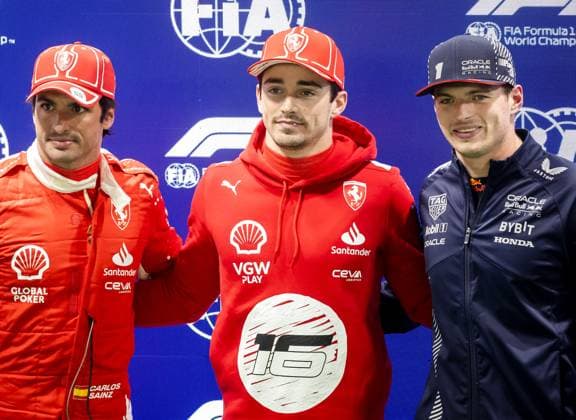 LAS VEGAS - Carlos Sainz (Ferrari), Charles Leclerc (Ferrari) and Max Verstappen (Red Bull Racing) after qualifying prior to the Las Vegas Formula 1 Grand Prix at the Las Vegas Strip Circuit in Nevada. ANP SEM VAN DER WAL F1 Grand Prix of Las Vegas - Qualifying 2022 23 xVIxANPxSportx xxANPxIVx 484160368 originalFilename: 484160368.jpg