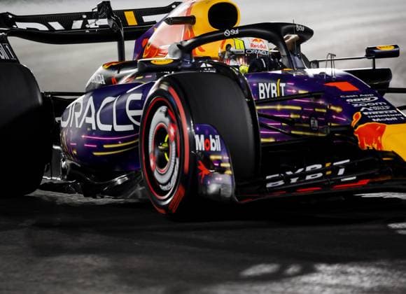 LAS VEGAS - Max Verstappen (Red Bull Racing) during qualifying prior to the Las Vegas Formula 1 Grand Prix at the Las Vegas Strip Circuit in Nevada. ANP SEM VAN DER WAL F1 Grand Prix of Las Vegas - Qualifying 2022 23 xVIxANPxSportx xxANPxIVx 484161356 originalFilename: 484161356.jpg