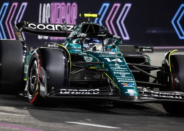 LAS VEGAS - Fernando Alonso (Aston Martin) during qualifying prior to the Las Vegas Formula 1 Grand Prix at the Las Vegas Strip Circuit in Nevada. ANP SEM VAN DER WAL F1 Grand Prix of Las Vegas - Qualifying 2022 23 xVIxANPxSportx xxANPxIVx 484162734 originalFilename: 484162734.jpg