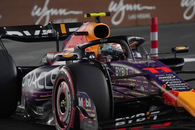 FORMULA 1 HEINEKEN SILVER LAS VEGAS GRAND PRIX 2023 18 11 2023, Las Vegas Street Circuit, Las Vegas, FORMULA 1 HEINEKEN SILVER LAS VEGAS GRAND PRIX 2023 ,in the picture Sergio Perez MEX , Oracle Red Bull Racing nordphotoxGmbHx xBratic nph00250