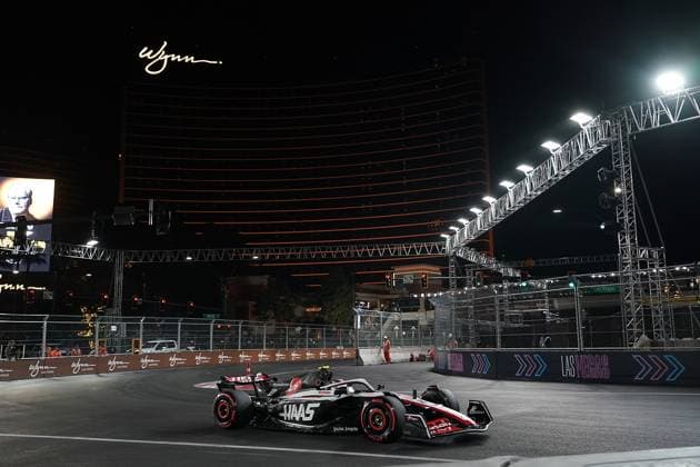 18 11 2023, Las Vegas Street Circuit, Las Vegas, FORMULA 1 HEINEKEN SILVER LAS VEGAS GRAND PRIX 2023 ,in the picture Nico Hülkenberg DEU , MoneyGram Haas F1 Team Las Vegas Las Vegas Street Circuit United States  eu-images-506