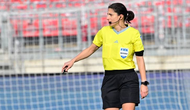 18 11 2023 Soccer Season 2023 2024 1 Women Soccer Bundesliga 08 Matchday 1 FC Nürnberg FCN Club Eintracht Frankfurt Sportfoto Zink xwoxzix Riem Heussein Referee