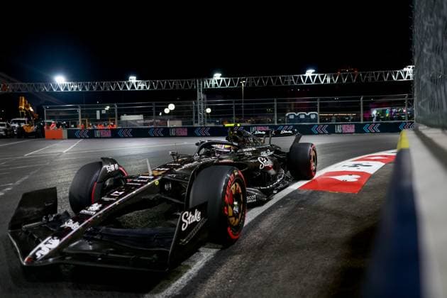 24 Guanyu Zhou CHN, Alfa Romeo F1 Team Stake , F1 Grand Prix of Las Vegas at Las Vegas Strip Circuit on November 18, 2023 in Las Vegas, United States of America Photo by HOCH ZWEI Las Vegas United States of America