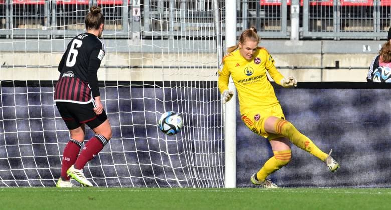 18 11 2023 Soccer Season 2023 2024 1 Women Soccer Bundesliga 08 Matchday 1 FC Nürnberg FCN Club Eintracht Frankfurt Sportfoto Zink xwoxzix Kristin Krammer 25, 1 FC Nürnberg FCN must concede goal to 0 1 by Laura Freigang 10, Eintracht Frankfurt , not in picture