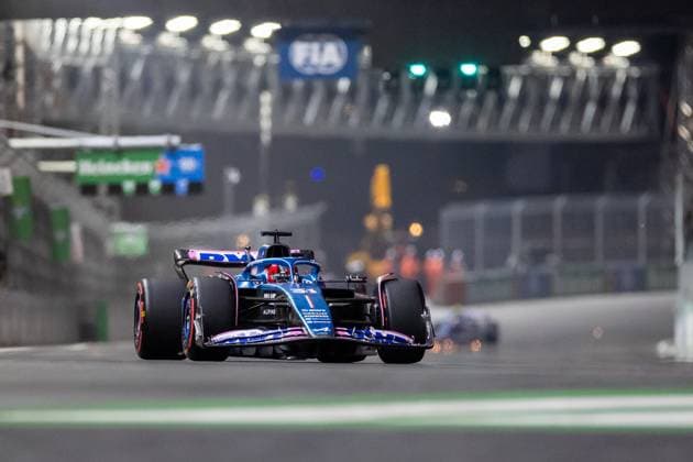 LAS VEGAS, NV - NOVEMBER 17: Alpine driver Esteban Ocon (31) of France drives during qualifying at the F1 Las Vegas Grand Prix on Thursday, November 17, 2023 on the Las Vegas Street Circuit in Las Vegas, NV. (Photo by Bob Kupbens Icon Sportswire) AUTO: NOV 17 F1 Las Vegas Grand Prix EDITORIAL USE ONLY Icon231118142