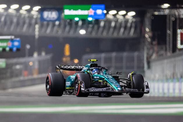 LAS VEGAS, NV - NOVEMBER 17: Aston Martin Racing driver Fernando Alonso (14) of Spain drives during qualifying at the F1 Las Vegas Grand Prix on Thursday, November 17, 2023 on the Las Vegas Street Circuit in Las Vegas, NV. (Photo by Bob Kupbens Icon Sportswire) AUTO: NOV 17 F1 Las Vegas Grand Prix EDITORIAL USE ONLY Icon231118146