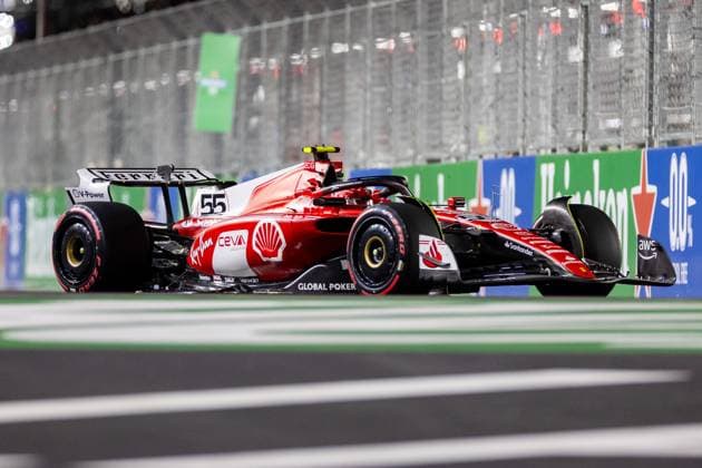 LAS VEGAS, NV - NOVEMBER 17: Ferrari driver Carlos Sainz (55) of Spain drives during qualifying at the F1 Las Vegas Grand Prix on Thursday, November 17, 2023 on the Las Vegas Street Circuit in Las Vegas, NV. (Photo by Bob Kupbens Icon Sportswire) AUTO: NOV 17 F1 Las Vegas Grand Prix EDITORIAL USE ONLY Icon231118158