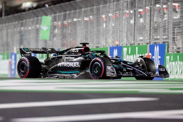 LAS VEGAS, NV - NOVEMBER 17: Mercedes driver George Russell (63) of United Kingdom drives during qualifying at the F1 Las Vegas Grand Prix on Thursday, November 17, 2023 on the Las Vegas Street Circuit in Las Vegas, NV. (Photo by Bob Kupbens Icon Sportswire) AUTO: NOV 17 F1 Las Vegas Grand Prix EDITORIAL USE ONLY Icon231118165