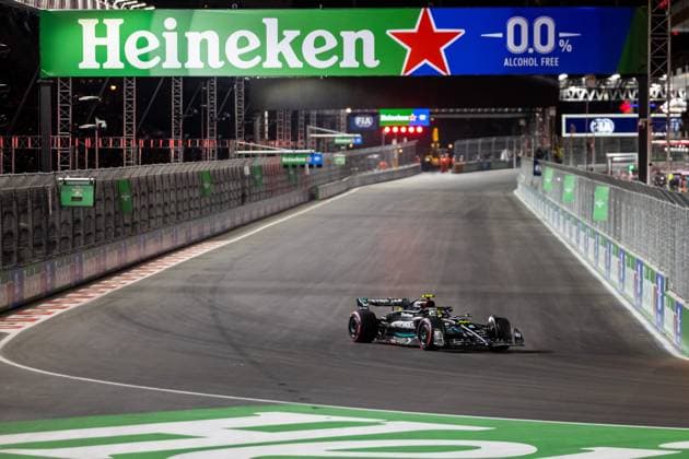 LAS VEGAS, NV - NOVEMBER 17: Mercedes driver Lewis Hamilton (44) of United Kingdom drives during qualifying at the F1 Las Vegas Grand Prix on Thursday, November 17, 2023 on the Las Vegas Street Circuit in Las Vegas, NV. (Photo by Bob Kupbens Icon Sportswire) AUTO: NOV 17 F1 Las Vegas Grand Prix EDITORIAL USE ONLY Icon231118174