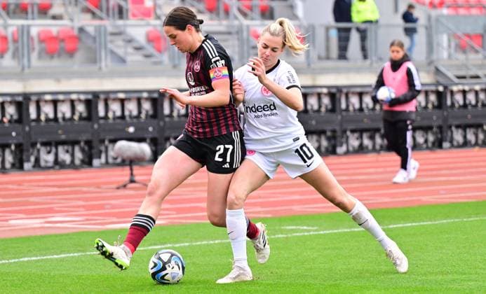 18 11 2023 Soccer Season 2023 2024 1 Women Soccer Bundesliga 08 Matchday 1 FC Nürnberg FCN Club Eintracht Frankfurt Sportfoto Zink xwoxzix Lara Schmidt 27, 1 FC Nürnberg FCN Laura Freigang 10, Eintracht Frankfurt