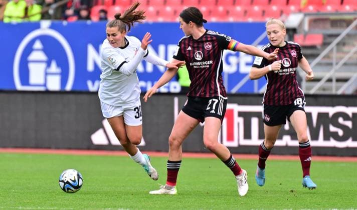 18 11 2023 Soccer Season 2023 2024 1 Women Soccer Bundesliga 08 Matchday 1 FC Nürnberg FCN Club Eintracht Frankfurt Sportfoto Zink xwoxzix Carlotta Wamser 30, Eintracht Frankfurt Lara Schmidt 27, 1 FC Nürnberg FCN Franziska Mai 18, 1 FC Nürnberg FCN