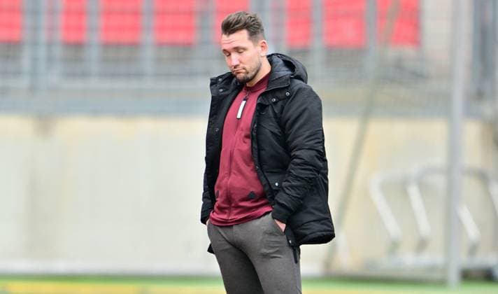 18 11 2023 Soccer Season 2023 2024 1 Women Soccer Bundesliga 08 Matchday 1 FC Nuremberg FCN Club Eintracht Frankfurt Sportfoto Zink xwoxzix Thomas Oostendorp Coach 1 FC Nuremberg FCN disappointed Disappointment