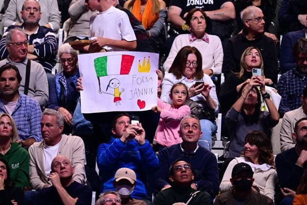 Foto Marco Alpozzi LaPresse 18 Novembre 2023 Torino - Italia - - Tennis Nitto ATP, Tennis Herren Finals - Jannik SINNER (ITA) vs Daniil MEDVEDEV (RUS) Nella foto: Pubblico November 18, 2023 Turin - Italy - Sport - Tennis Nitto ATP Finals - Jannik SINNER (ITA) vs Daniil MEDVEDEV (RUS) In the pic: Supporters  Copyright: xMarcoxAlpozzi LaPressex