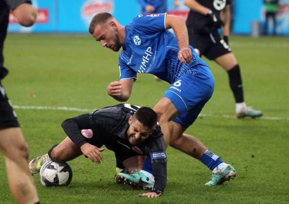 18 11 23 Stuttgarter Kickers Kickers Offenbach Germany, Stuttgart, 18 11 2023, Football, Regionalliga Südwest, Stuttgarter Kickers Kickers Offenbach v l Dimitrij Nazarov Kickers Offenbach , Melvin Ramusovic Stuttgarter Kickers