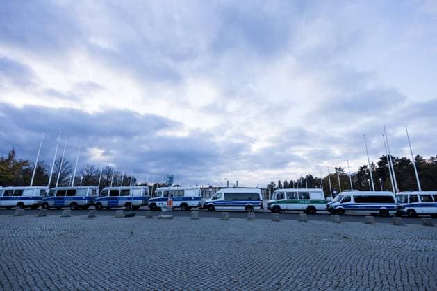 Friendly match Germany Turkey 18 11 2023 The Berlin police have formed a chain of cars in front of the stadium Friendly match Germany Turkey, Berlin, Olympiastadion on 18 11 2023 Copyright: xBEAUTIFULxSPORTS Wunderlx