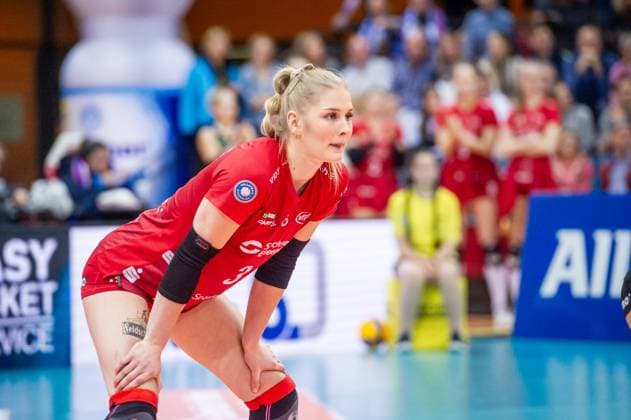 Hester Jasper Dresdner SC, 03 , concentrated Allianz MTV Stuttgart Dresdner SC, Sport, Volleyball Bundesliga, Frauen, VBL, Saison 2023 24, 18 11 2023, Stuttgart SCHARRena , DEU Allianz MTV Stuttgart Dresdner SC, Sport, Volleyball Bundesliga, Frauen, VBL, Saison 2023 24, 18 11 2023, Stuttgart SCHARRena , DEU Stuttgart Copyright: xSandyxDinkelackerx EP_SDR