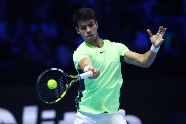 Novak Djokovic vs Carlos Alcaraz Carlos Alcaraz of Spain in action during the semi-final singles match between Novak Djokovic of Serbia and Carlos Alcaraz of Spain on Day seven of the Nitto ATP, Tennis Herren World Tour Finals. Torino Pala Alpitour Italy Copyright: xMarcoxCanonierox