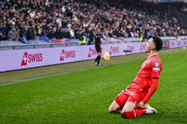 18 11 2023, Basel, Switzerland, St Jakob Park, Switzerland vs Kosovo UEFA European Championship Qualification 2023 2024 Group I, Ruben Vargas Switzerland goal celebration, cheers after his goal for 1 0 Photo H Langer Basel St Jakob Park Switzerland  541_SCHKOS20231118_028 Langer-541