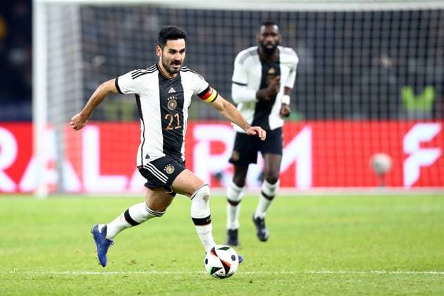 18 11 2023, xtgx, football international, Germany Turkey emspor, v l Ilkay Gündogan German National Football Team DFB DFL DFB REGULATIONS PROHIBIT ANY USE OF PHOTOGRAPHS as IMAGE SEQUENCES and or QUASI VIDEO Berlin