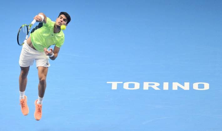 November 18, 2023, Turin: Carlos Alcaraz of Spain during the match against Novak Djokovic of Serbia at the Nitto ATP, Tennis Herren Finals tennis tournament in Turin, Italy, 18 November 2023. ANSA ALESSANDRO DI MARCO Nitto ATP Finals  - ZUMAa110 20231118_zaf_a110_025 Copyright: xAlessandroxDixMarcox