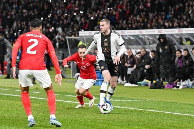 Football, men, season 2023 2024, international match in Berlin, Germany Turkey, f l Yusuf Sari Turkey and Marvin Ducksch Germany in a duel, 18 11 2023, Copyright: xMatthiasxKochx