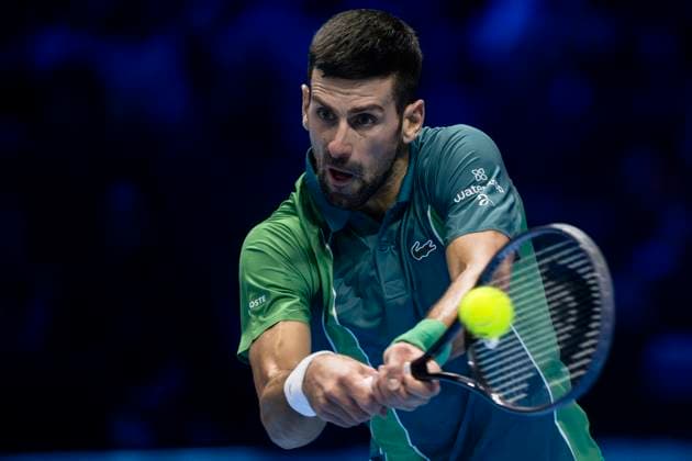Nitto ATP, Tennis Herren Finals - Day Seven Novak Djokovic of Serbia plays a backhand during the semi-final singles match against Carlos Alcaraz of Spain during day seven of the Nitto ATP Finals. Novak Djokovic won 6-3, 6-2. Turin Italy Copyright: xNicolòxCampox