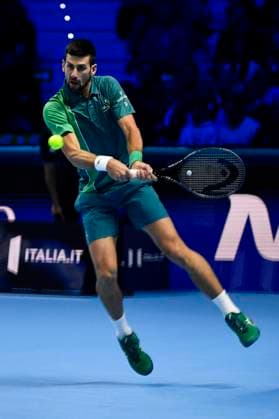 November 18, 2023: TURIN, ITALY - NOVEMBER 18: Novak Djokovic of Serbia plays a shot in their Semi Finals Men s Single s Nitto ATP, Tennis Herren match during day seven of the Nitto ATP Finals at Pala Alpitour on November 18, 2023 in Turin, Italy. - ZUMAg210 20231118_abp_g210_072 Copyright: xStefanoxGuidix