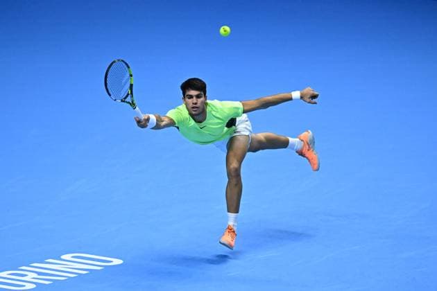 Nitto ATP, Tennis Herren Finals - Turin Carlos Alcaraz (ESP) during his semi final round match at the 2023 Nitto ATP Finals in Turin, Italy on November 18, 2023. Photo by Corinne Dubreuil ABACAPRESS.COM Turin Italy  Copyright: xDubreuilxCorinne ABACAx