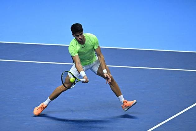 Nitto ATP, Tennis Herren Finals - Turin Carlos Alcaraz (ESP) during his semi final round match at the 2023 Nitto ATP Finals in Turin, Italy on November 18, 2023. Photo by Corinne Dubreuil ABACAPRESS.COM Turin Italy  Copyright: xDubreuilxCorinne ABACAx