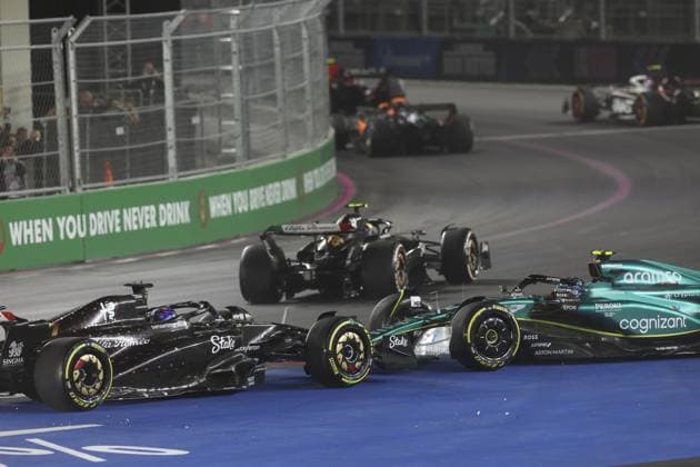 14 ALONSO Fernando (spa), Aston Martin F1 Team AMR23, action crash, accident, during the 2023 Formula 1 Heineken Silver Las Vegas Grand Prix, 21th round of the 2023 Formula One World Championship, WM, Weltmeisterschaft from November 17 to 19, 2023 on the Las Vegas Strip Circuit, in Las Vegas, USA - F1 - LAS VEGAS GRAND PRIX 2023 - RACE DPPI Panoramic  20231119070408_AV3_8682