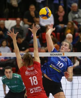 Stuttgart , Volleyball Bundesliga Women , Allianz MTV Stuttgart vs Dresdner SC , Jolien Knollema Stgt