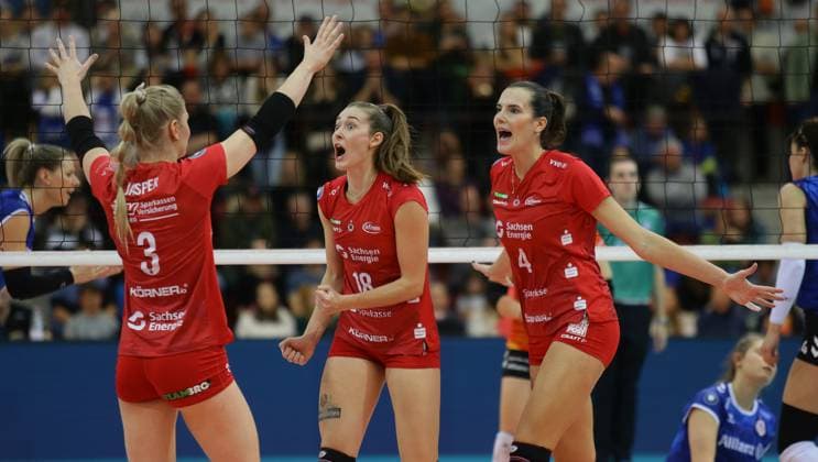 Stuttgart , Volleyball Bundesliga Women , Allianz MTV Stuttgart vs Dresdner SC , Cheers Dresden , from left Hester Jasper Sarah Straube Nathalie Lemmens