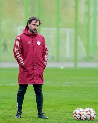 18 11 2023, Zurich, Heerenschürli, Women s Super League FC Zurich Servette FC ChÃªnois FÃ minin, head coach Jose Barcala Servette Zurich Heerenschürli Zurich Switzerland  Copyright: xJustPictures.ch DanielaxPorcellix