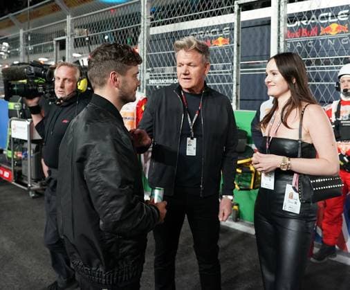 18 11 2023, Las Vegas Street Circuit, Las Vegas, FORMULA 1 HEINEKEN SILVER LAS VEGAS GRAND PRIX 2023 ,pictured DJ Martin Garrix and TV chef Gordon Ramsey Las Vegas Las Vegas Street Circuit United States  eu-images-506