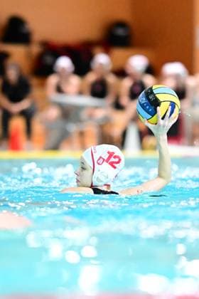 Water polo I Women I Season 2023 2024 I Bundesliga I 4 Matchday I Eimsbütteler TV SSV Esslingen I 18 11 2023 12 Sass, Finnja Hamburg Schwimmhalle Inselpark Wilhelmsburg Hamburg Germany Copyright: xLobeca FelixxSchlikisx