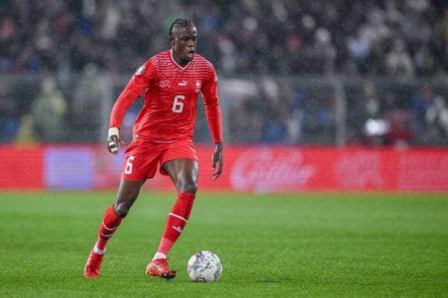 18 11 2023, Basel, Switzerland, St Jakob Park, Switzerland vs Kosovo UEFA European Championship Qualification 2023 2024 Group I, Denis Zakaria Switzerland in action, on the ball, single action Photo H Langer Basel St Jakob Park Switzerland  541_SCHKOS20231118_086 Langer-541